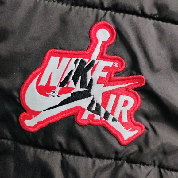 Jordan Kids Gray Puffer Jacket - Picture 4 of 5